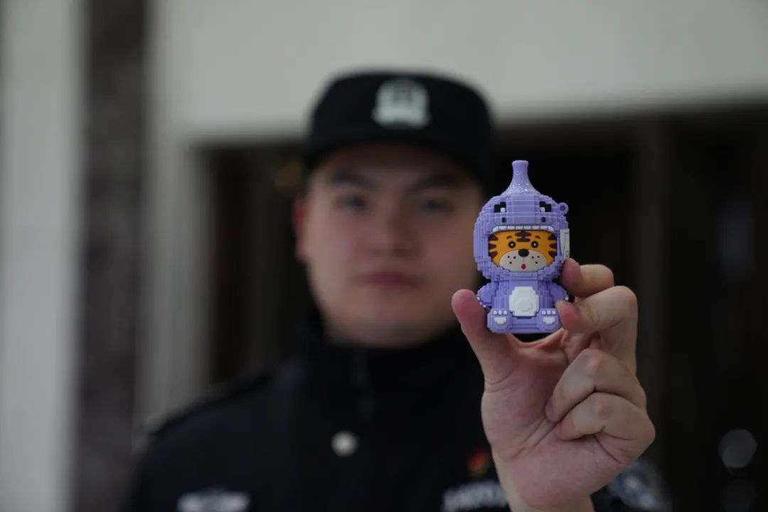 &ldquo;奶茶杯&rdquo;&ldquo;可乐罐&rdquo;&ldquo;萌虎杯&rdquo;&hellip;&hellip;伪劣电子烟被查,警方捣毁4处窝点!
