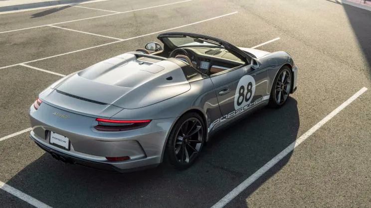 趣车实验室 | 最后一台911 Speedster+限量12台宾利Mulliner Bacalar