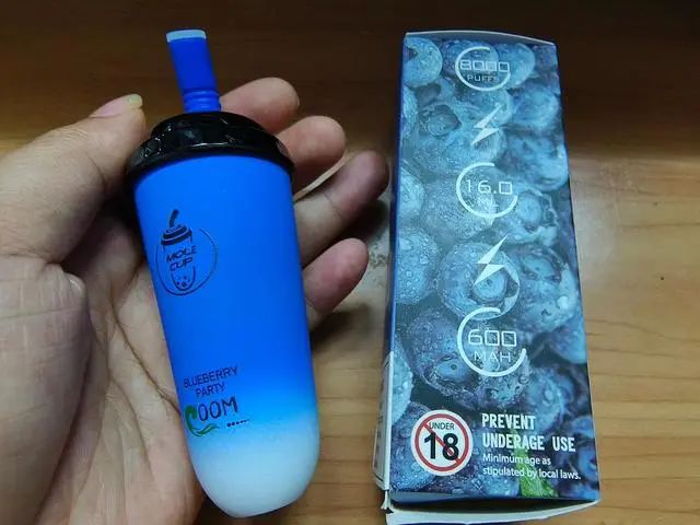 奶茶杯?可乐罐?星球杯?其实都是新型电子烟,千万不能碰!